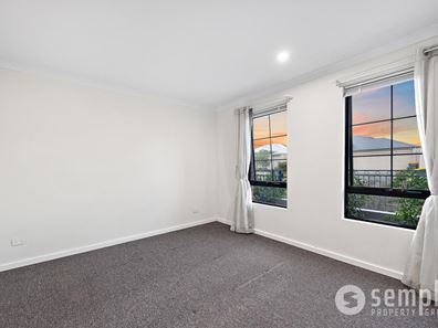 51 Kangaroo Avenue, Kwinana Town Centre WA 6167