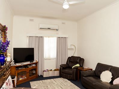 27 Cunningham Street, Merredin WA 6415