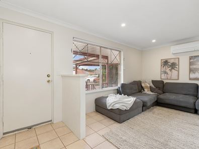 7 Nevis Court, Caversham WA 6055