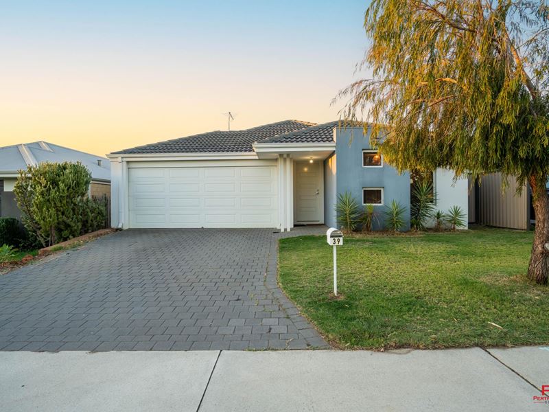 39 Peavey Road, Whitby