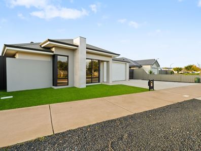 7 Banjine Way, Byford WA 6122