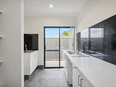 20 Farncomb Street, Byford WA 6122