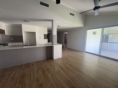 2 Reserve Street, Dongara WA 6525
