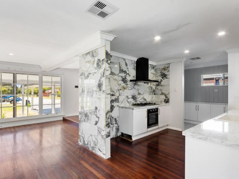21 Newport Way, Lynwood