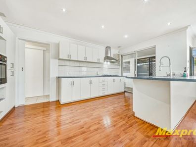 8 Cowper Street, Lynwood WA 6147