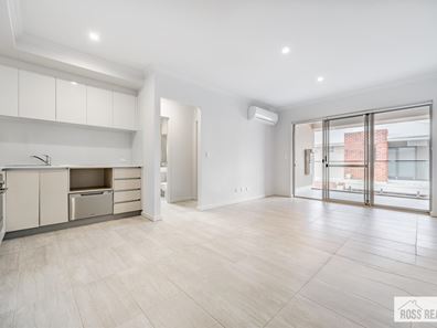 3/300 Drake Street, Morley WA 6062