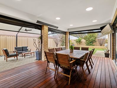 26 Glenelg Drive, Millbridge WA 6232