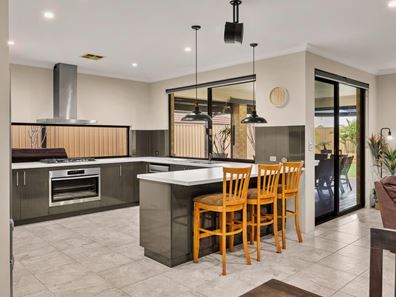 26 Glenelg Drive, Millbridge WA 6232