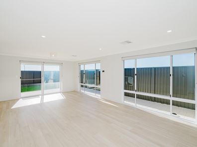 34 Albican Street, Jindalee WA 6036