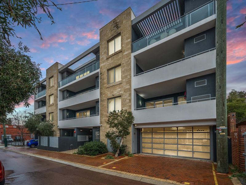 10/17 Harwood Place, West Perth