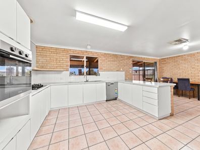 8 Waratah Court, Strathalbyn WA 6530