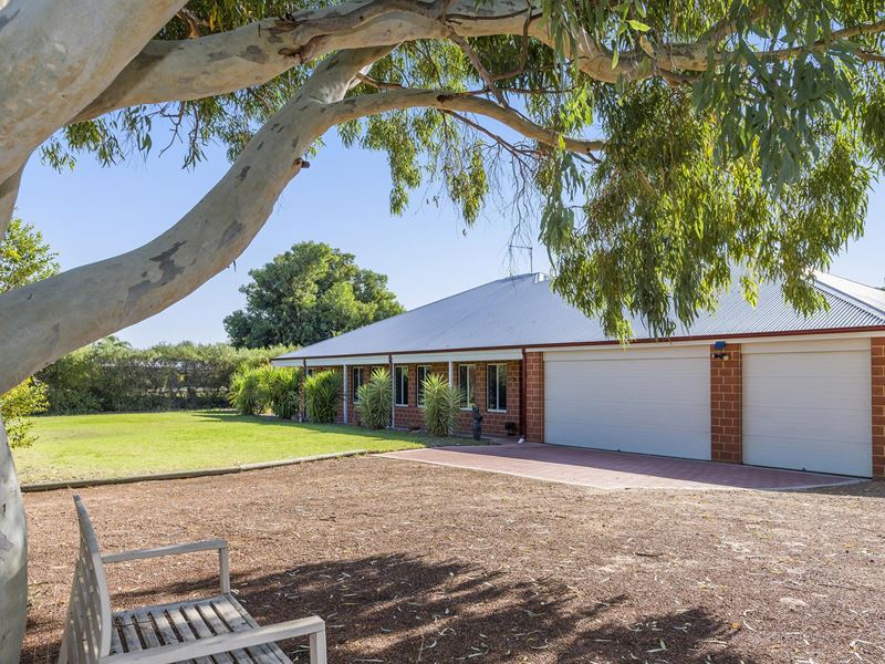 19 Bagley Street, Muchea WA 6501