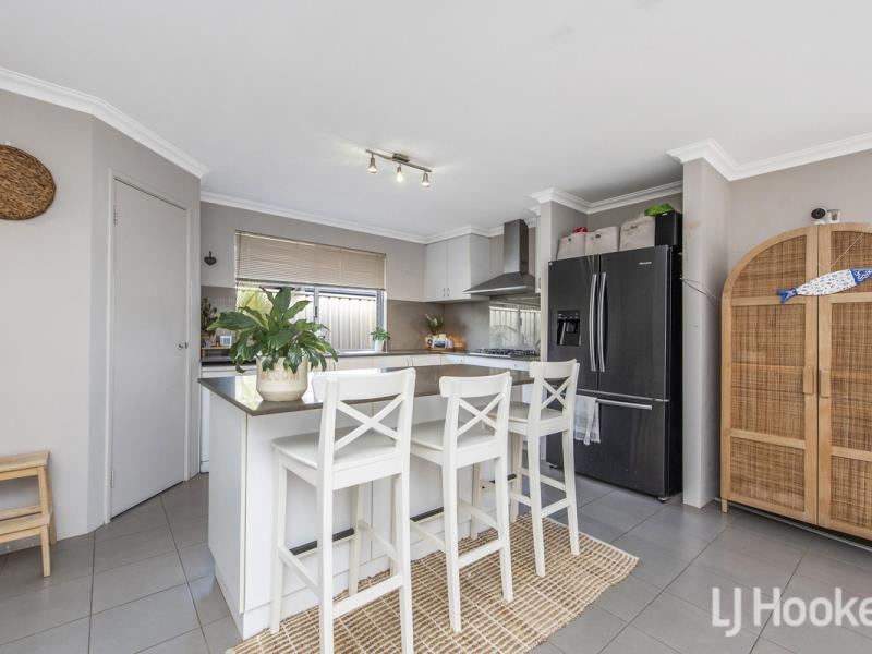 35 Lascelles Circus, Lakelands