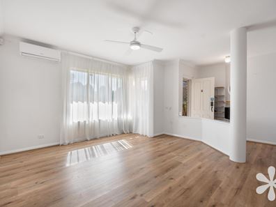 9/92 Gilbertson Road, Kardinya WA 6163
