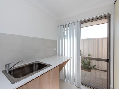 6 Pistachio Wy, Henley Brook WA 6055