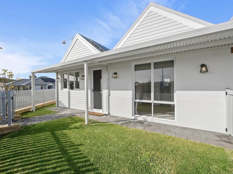 9 Moncrieff Parade, Golden Bay WA 6174