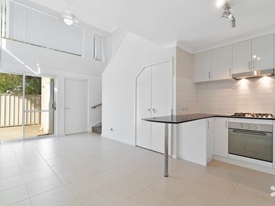 10/7 George Street, Rockingham WA 6168