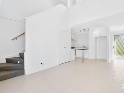 10/7 George Street, Rockingham WA 6168