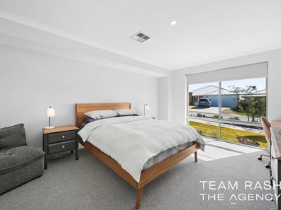 4 Prato Vista, Hammond Park WA 6164