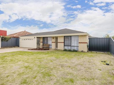 14 Pyrenees Court, Caversham WA 6055