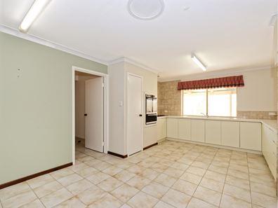 36 Wooleen Street, Golden Bay WA 6174