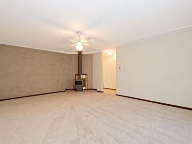 36 Wooleen Street, Golden Bay WA 6174
