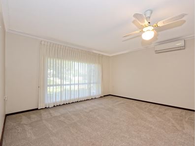 36 Wooleen Street, Golden Bay WA 6174