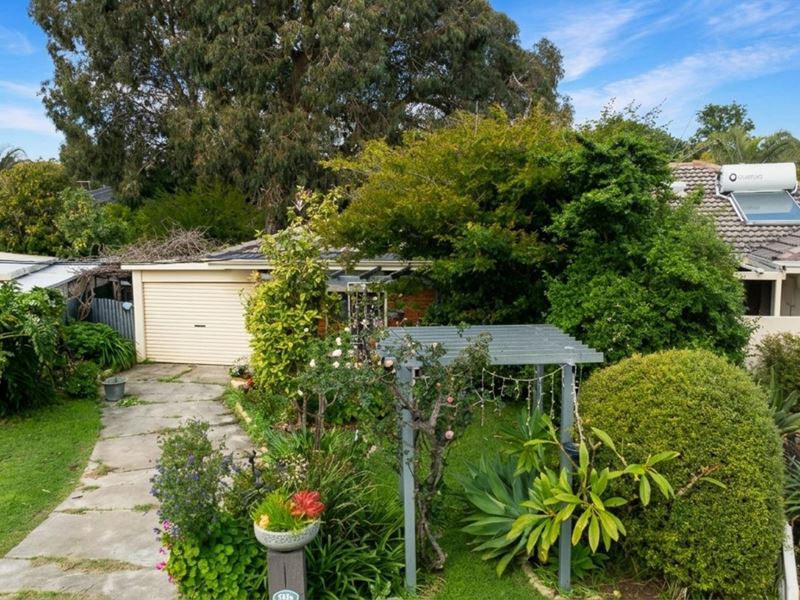 9B May Close, Armadale WA 6112