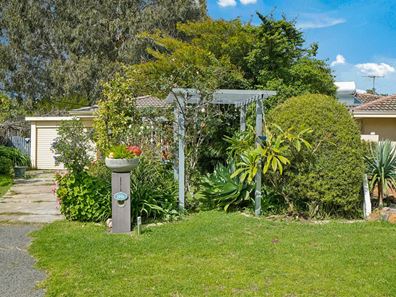 9B May Close, Armadale WA 6112