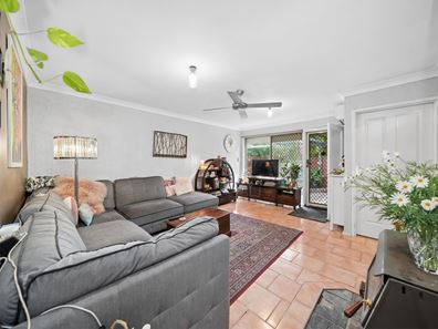 9B May Close, Armadale WA 6112