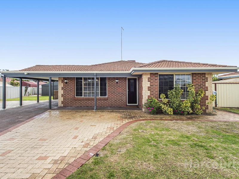 11 Mariner Place, Halls Head WA 6210
