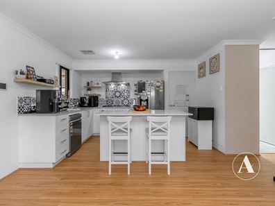 21 Ochre Street, Hilbert WA 6112