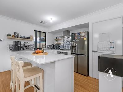 21 Ochre Street, Hilbert WA 6112