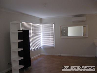 19 PEDDER WAY, Parmelia WA 6167