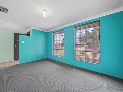 43 Guinivere Way, Camillo WA 6111