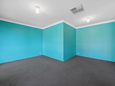 43 Guinivere Way, Camillo WA 6111