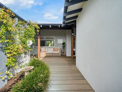 6 Halgania Way, Duncraig WA 6023
