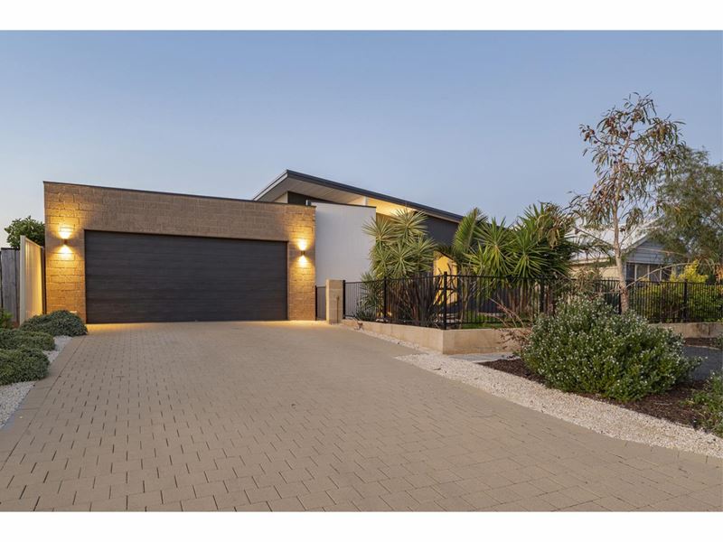 28 Kawana Boulevard, Dunsborough WA 6281