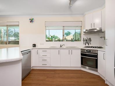 2A Hare Street, Lamington WA 6430