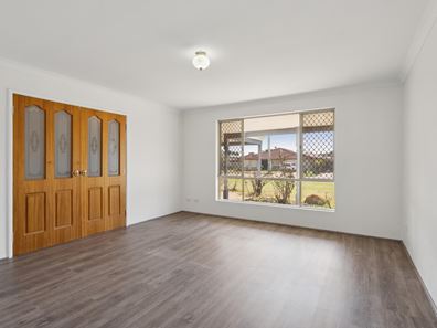 215B Station Street, East Cannington WA 6107