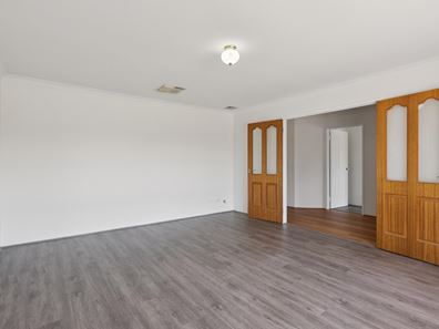 215B Station Street, East Cannington WA 6107