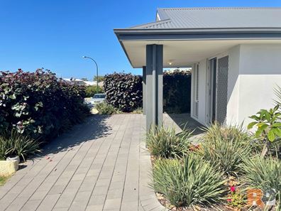 7A Nellie Green, Dudley Park WA 6210