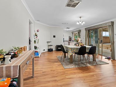 56 Conigrave Rd, Yangebup WA 6164