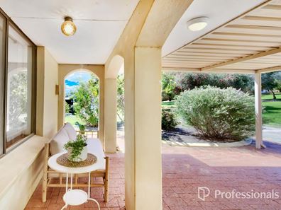 1A Risley Way, Carine WA 6020