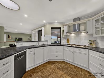 20 Palm Crest, Ballajura WA 6066
