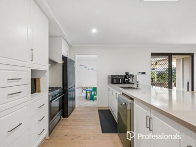 35 Berberis Way, Forrestfield WA 6058