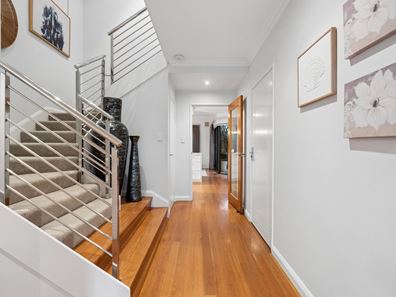 5 Wilmot Bend, Madeley WA 6065