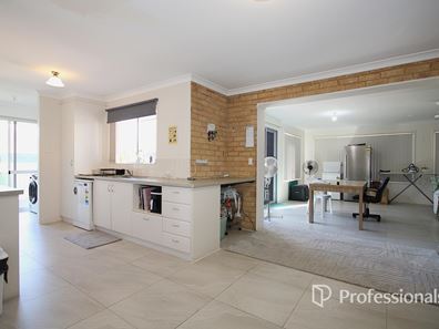 33 Wakefield Crescent, Australind WA 6233