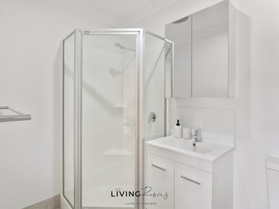 Room/4  21 Azelia Street, Alexander Heights WA 6064