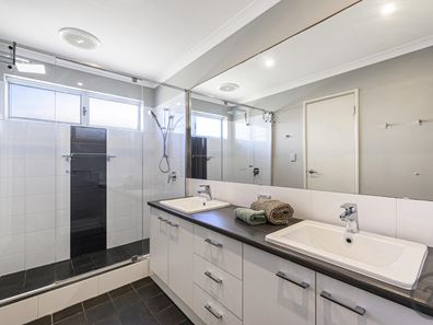 3 Arawatta Loop, Madora Bay WA 6210